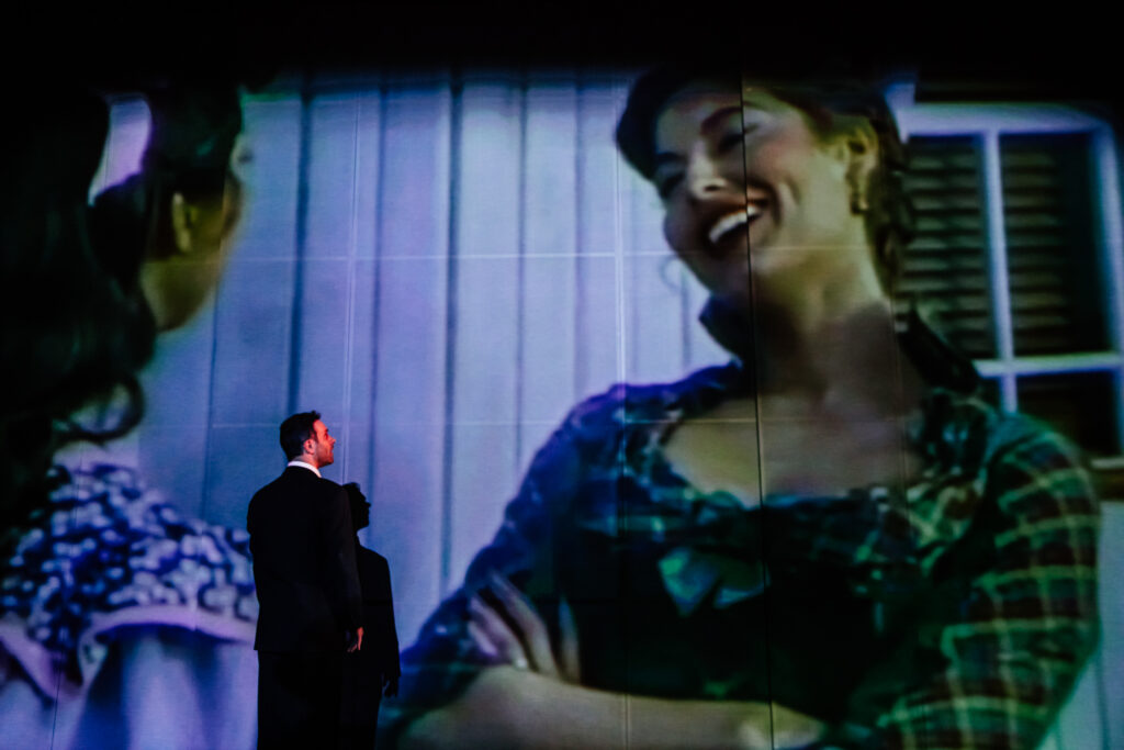 19 - Ava The Secret Conversations - Aaron Costa Ganis. Photo by Jeff Lorch 1530